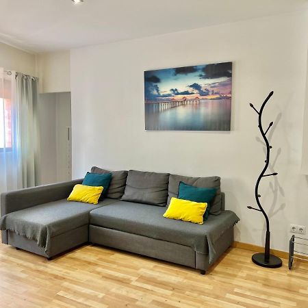 Comfortable Renovated Flat, Wifi! Badalona Exterior photo