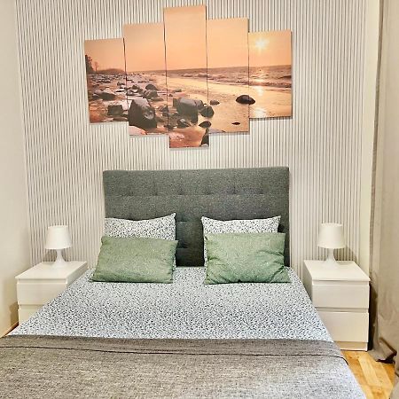 Comfortable Renovated Flat, Wifi! Badalona Exterior photo