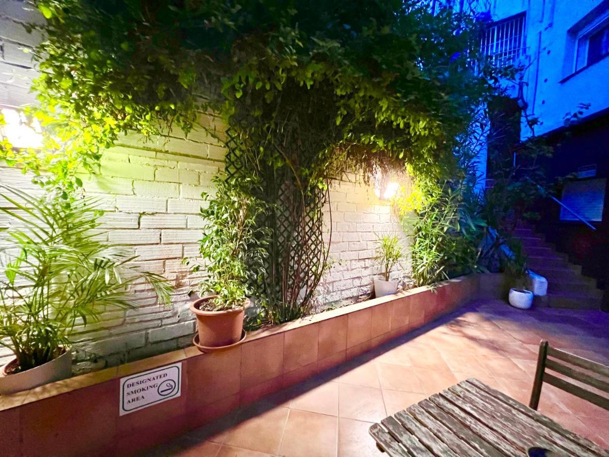 Comfortable Renovated Flat, Wifi! Badalona Exterior photo