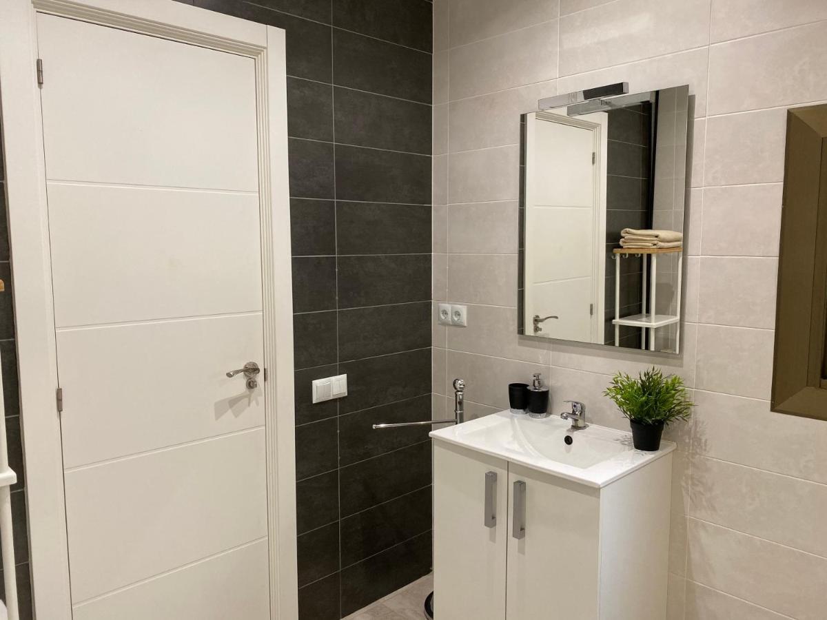Comfortable Renovated Flat, Wifi! Badalona Exterior photo